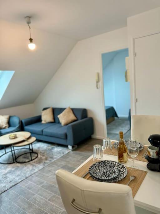 Superbe Appartement Tres Calme Et Confortable Reims Exterior foto